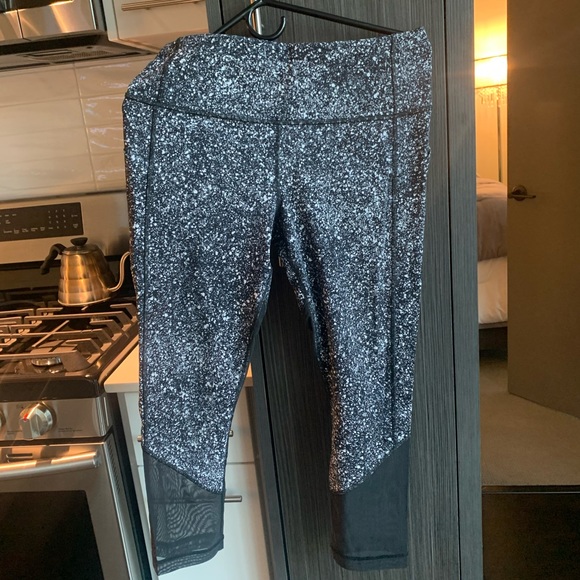Lululemon Leggings - EUC - Picture 1 of 4